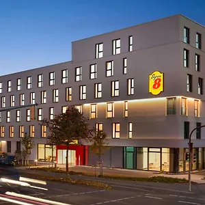Super 8 By Wyndham Hotell