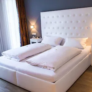 4* Hotel Domizil